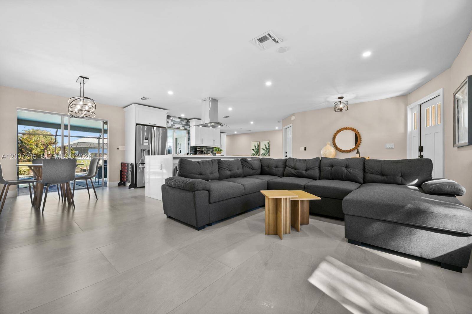 CAPE CORAL SUBDIVISION - Residential