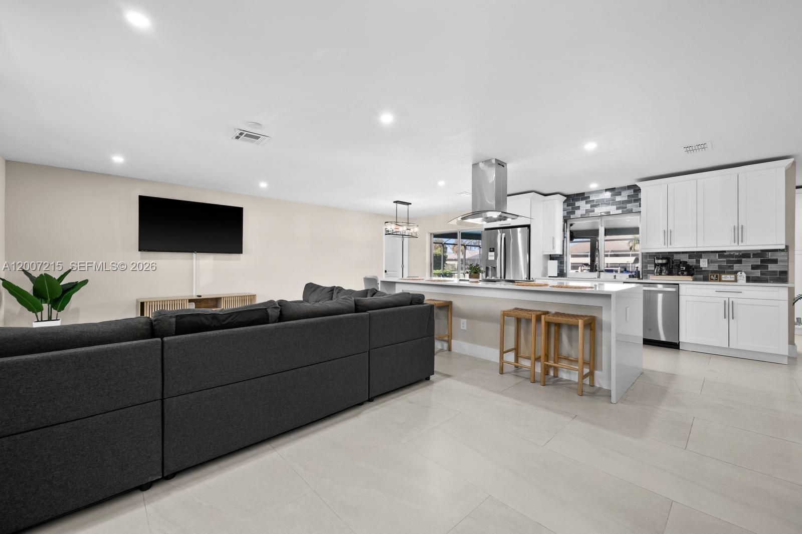 CAPE CORAL SUBDIVISION - Residential