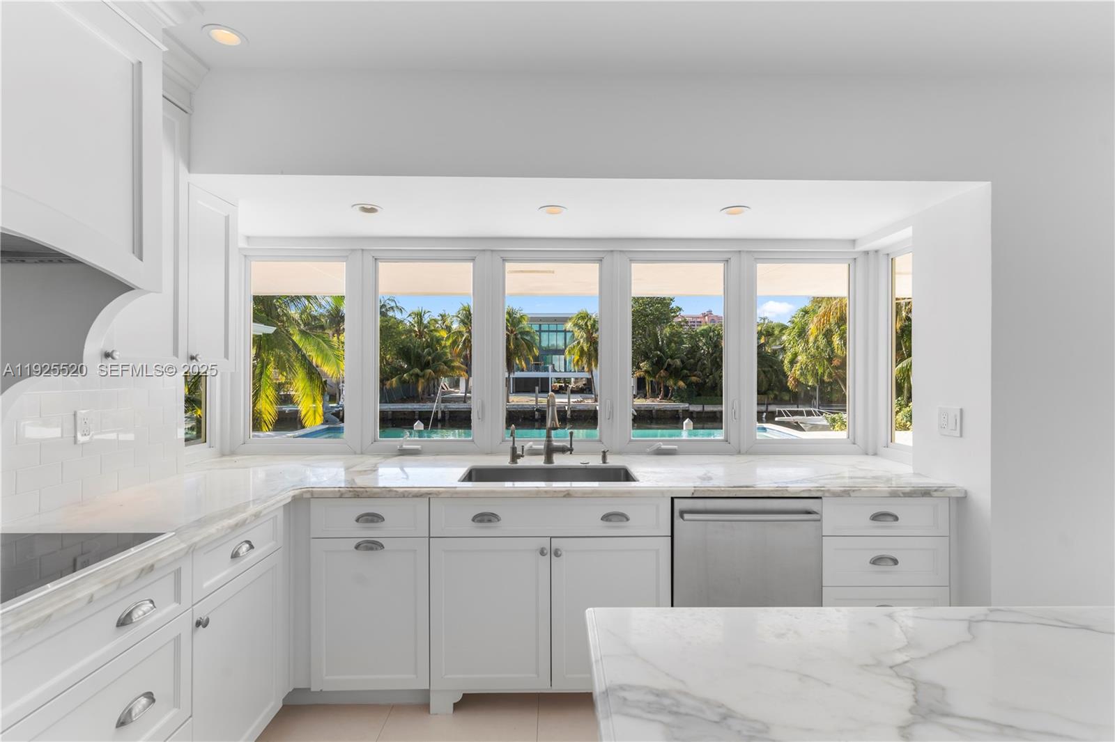 SUNRISE HARBOUR REV PL - Residential