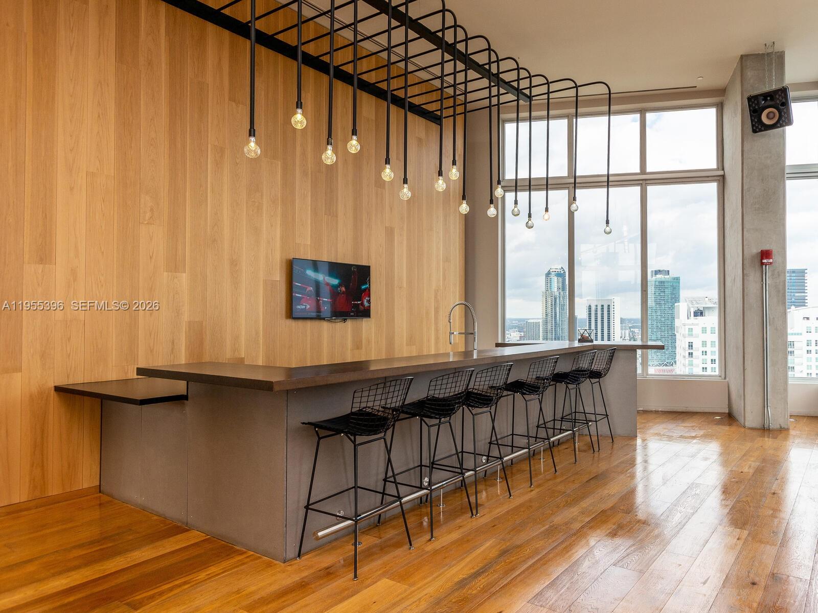 CENTRO CONDO - Residential