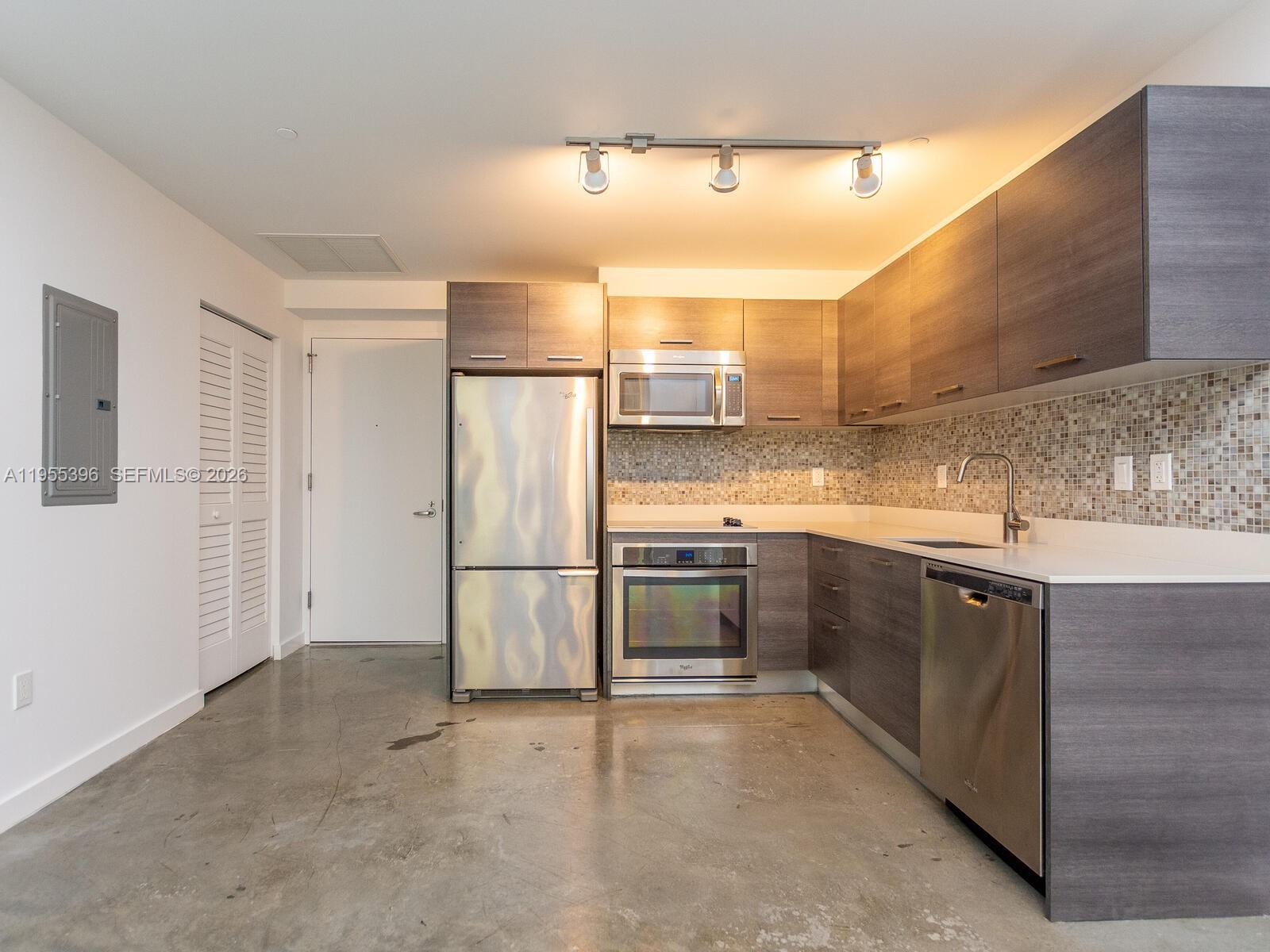 CENTRO CONDO - Residential