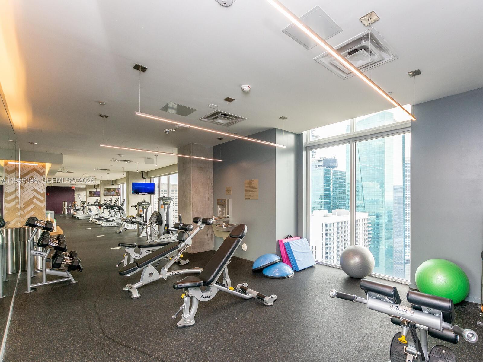 CENTRO CONDO - Residential