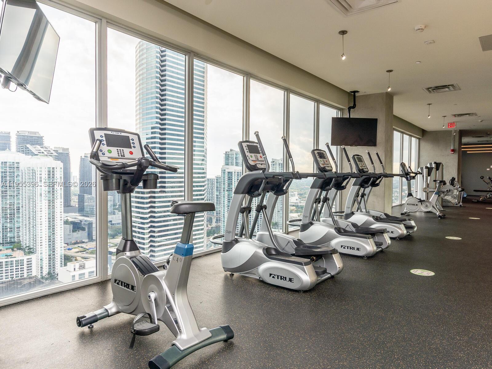 CENTRO CONDO - Residential