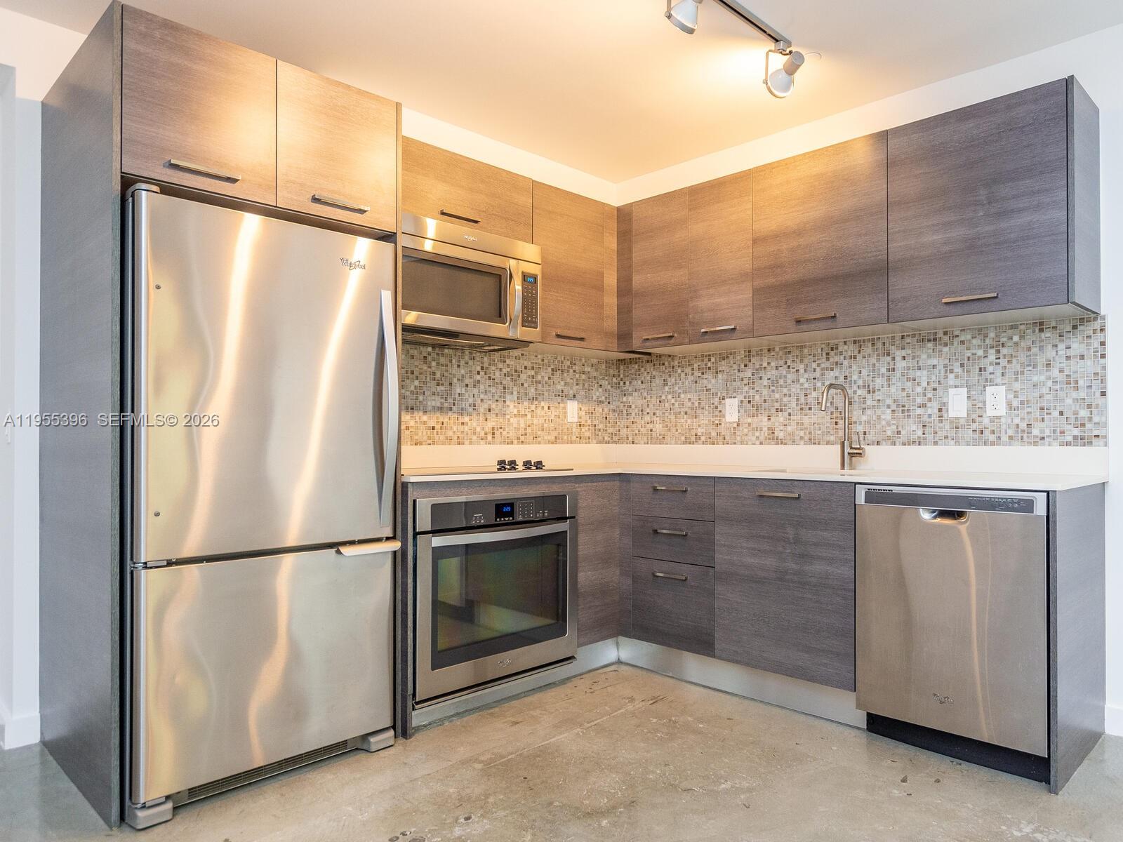 CENTRO CONDO - Residential