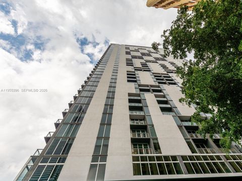 151 SE 1st St 805 Miami FL 33131