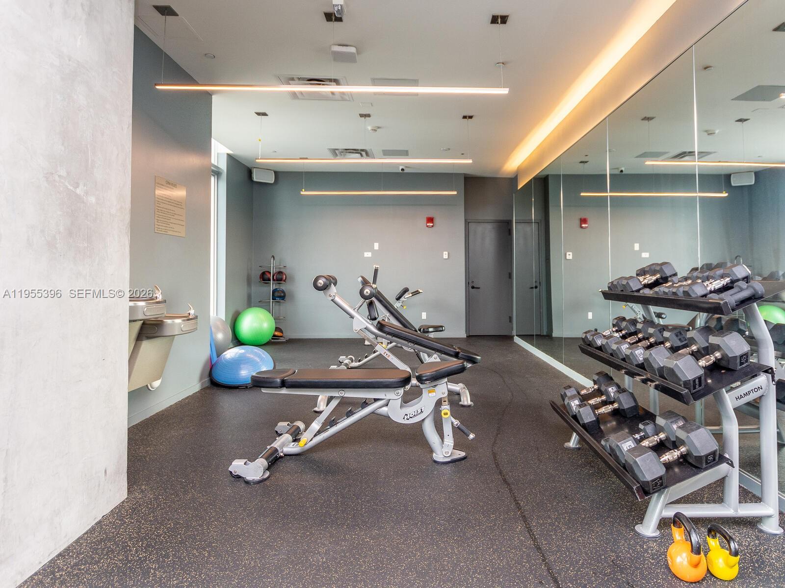 CENTRO CONDO - Residential