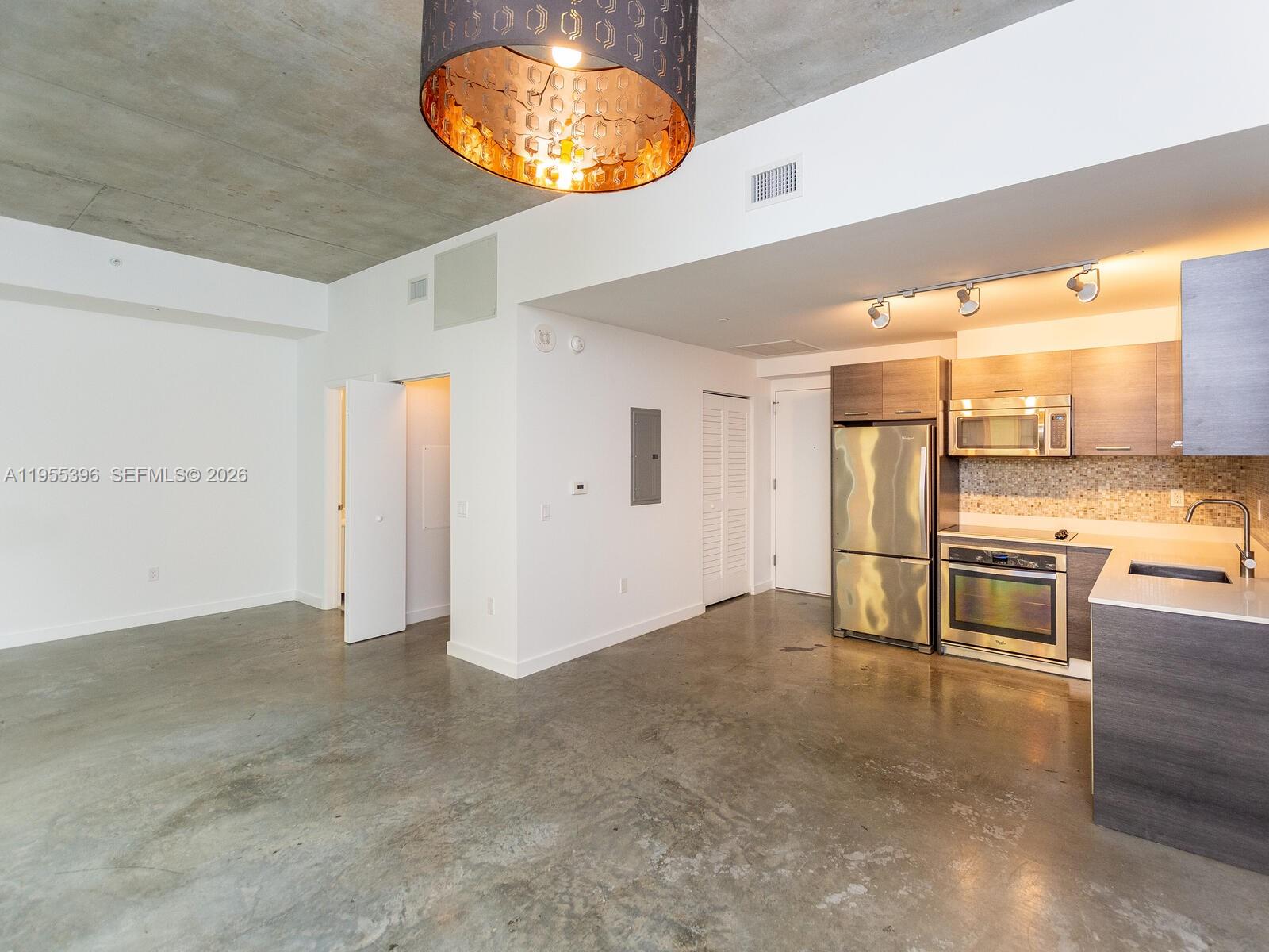 CENTRO CONDO - Residential