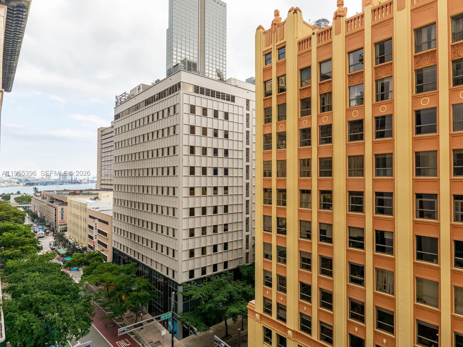 CENTRO CONDO - Residential