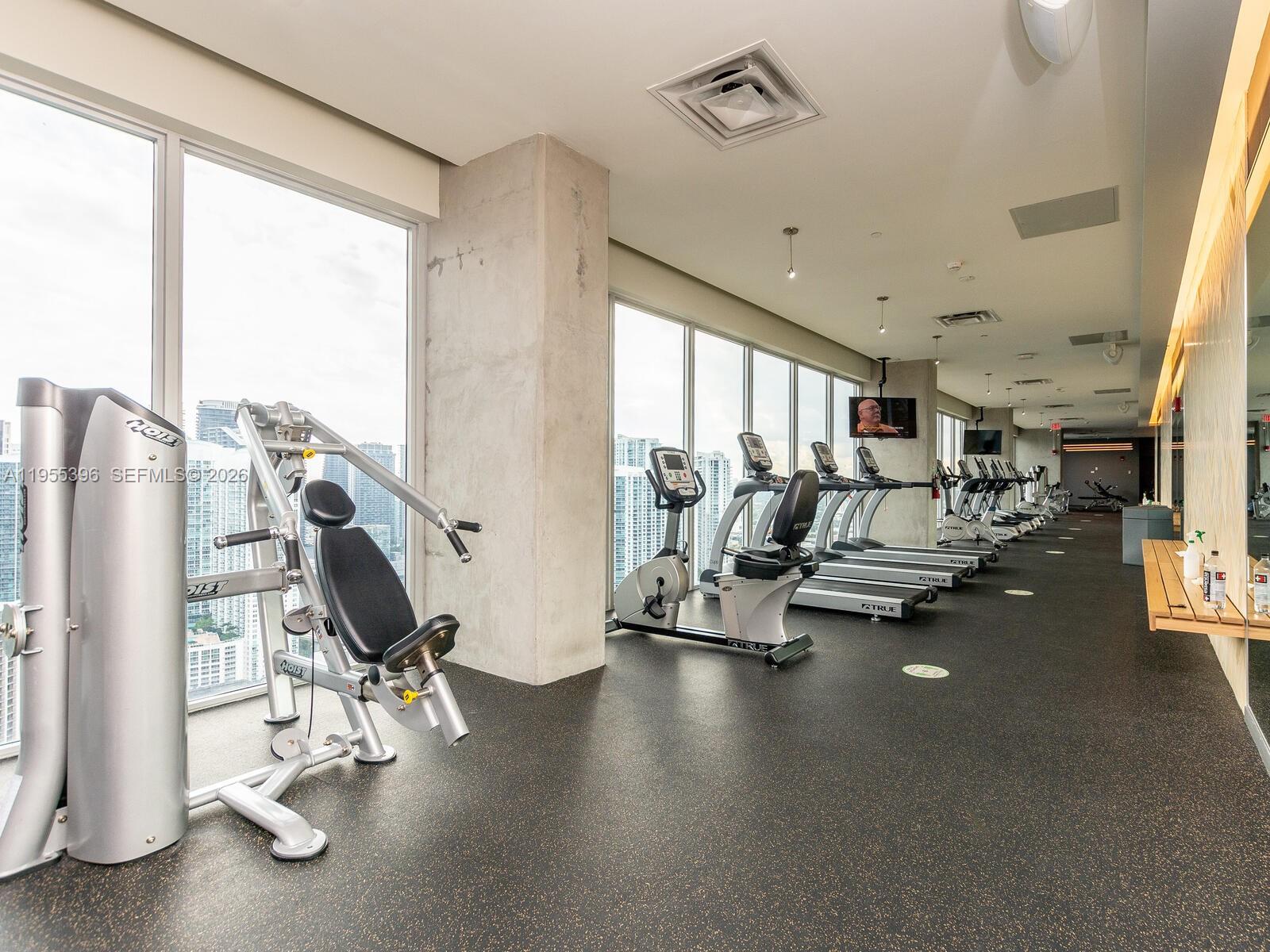 CENTRO CONDO - Residential