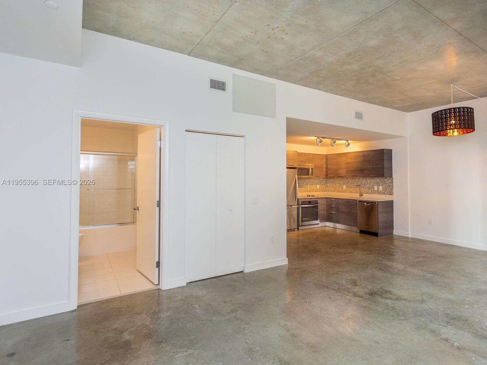 CENTRO CONDO - Residential