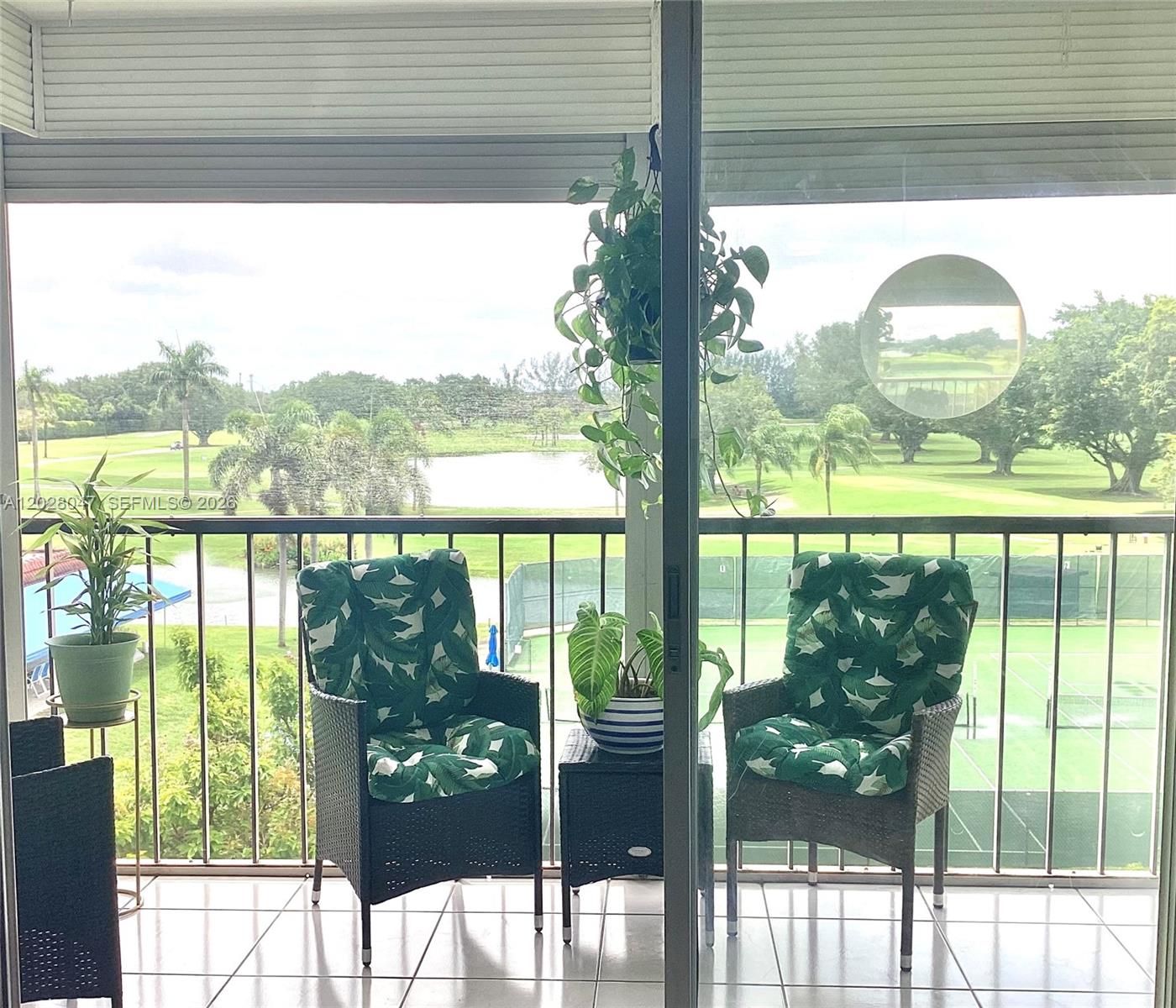 HOLLYBROOK GOLF AND - Residential