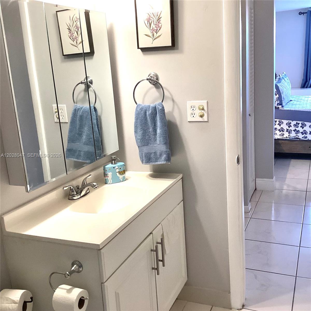 HOLLYBROOK GOLF AND - Residential