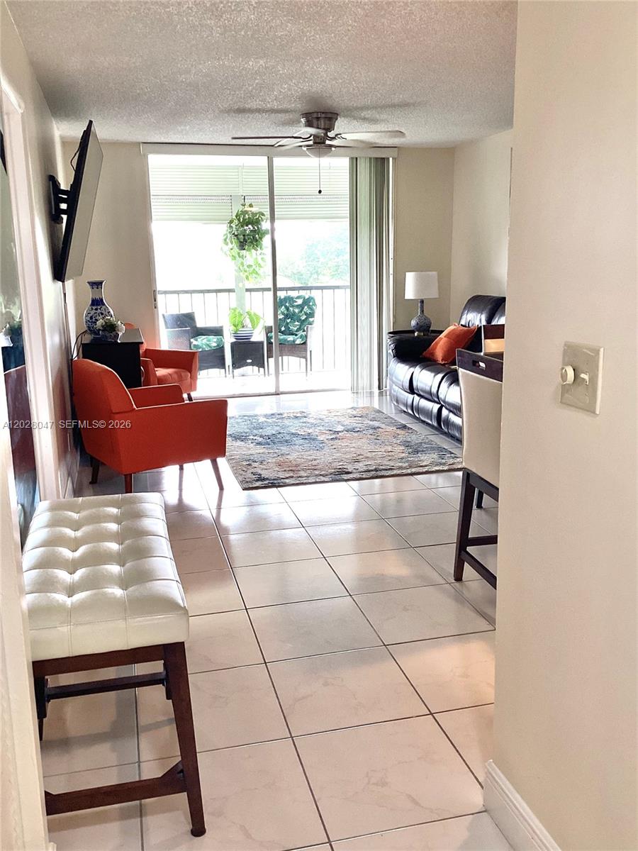 HOLLYBROOK GOLF AND - Residential