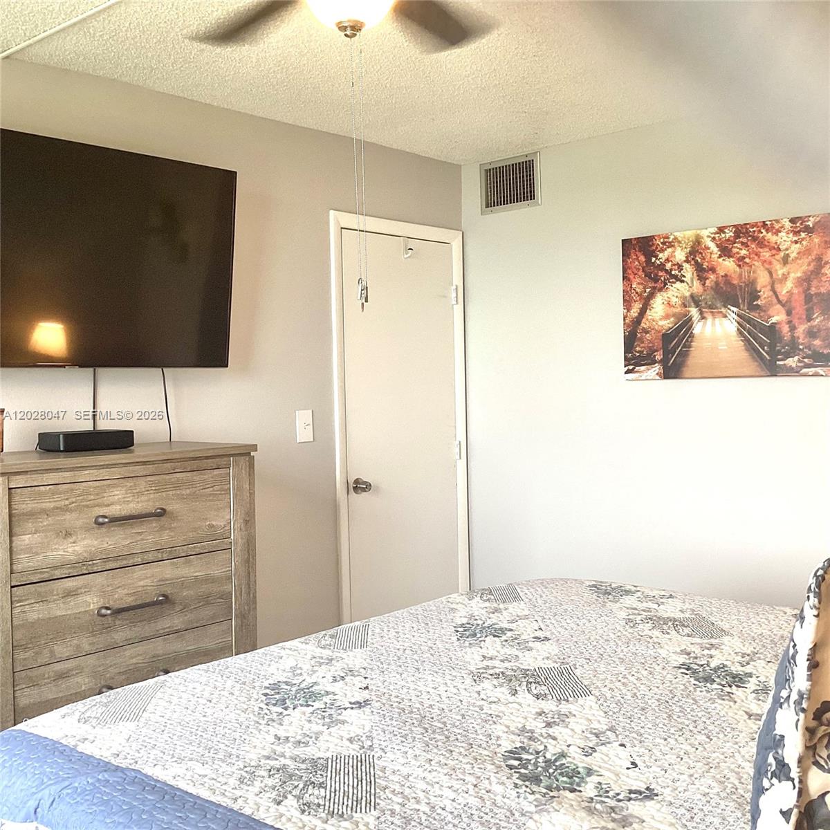 HOLLYBROOK GOLF AND - Residential
