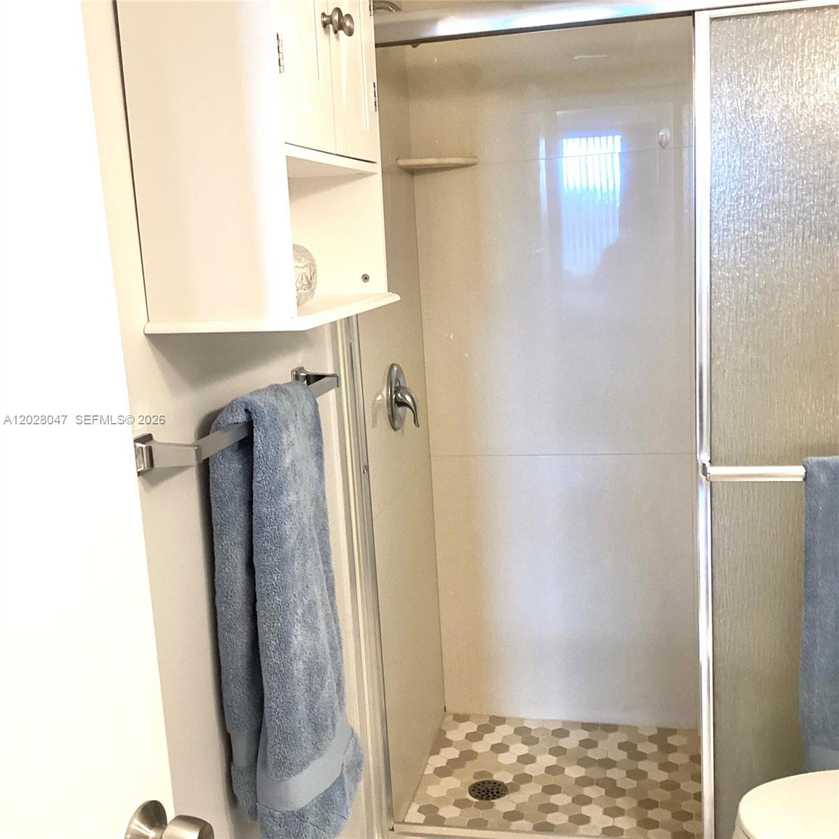 HOLLYBROOK GOLF AND - Residential