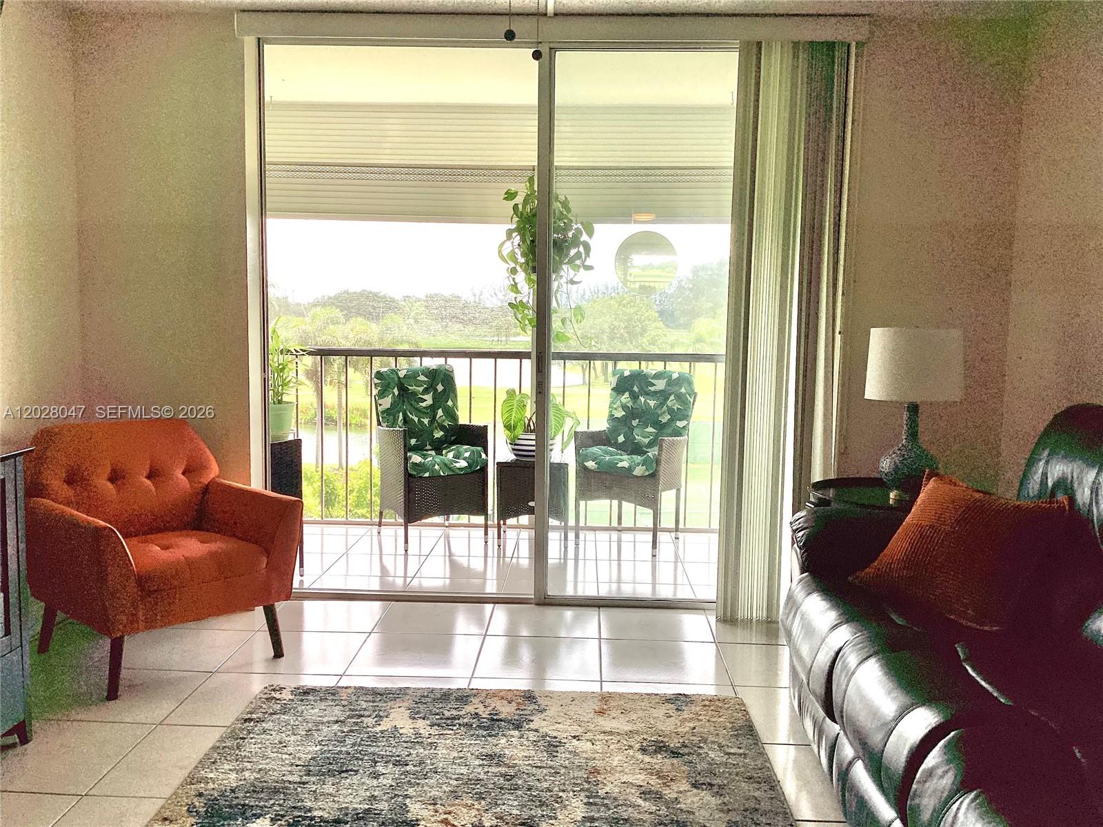 HOLLYBROOK GOLF AND - Residential