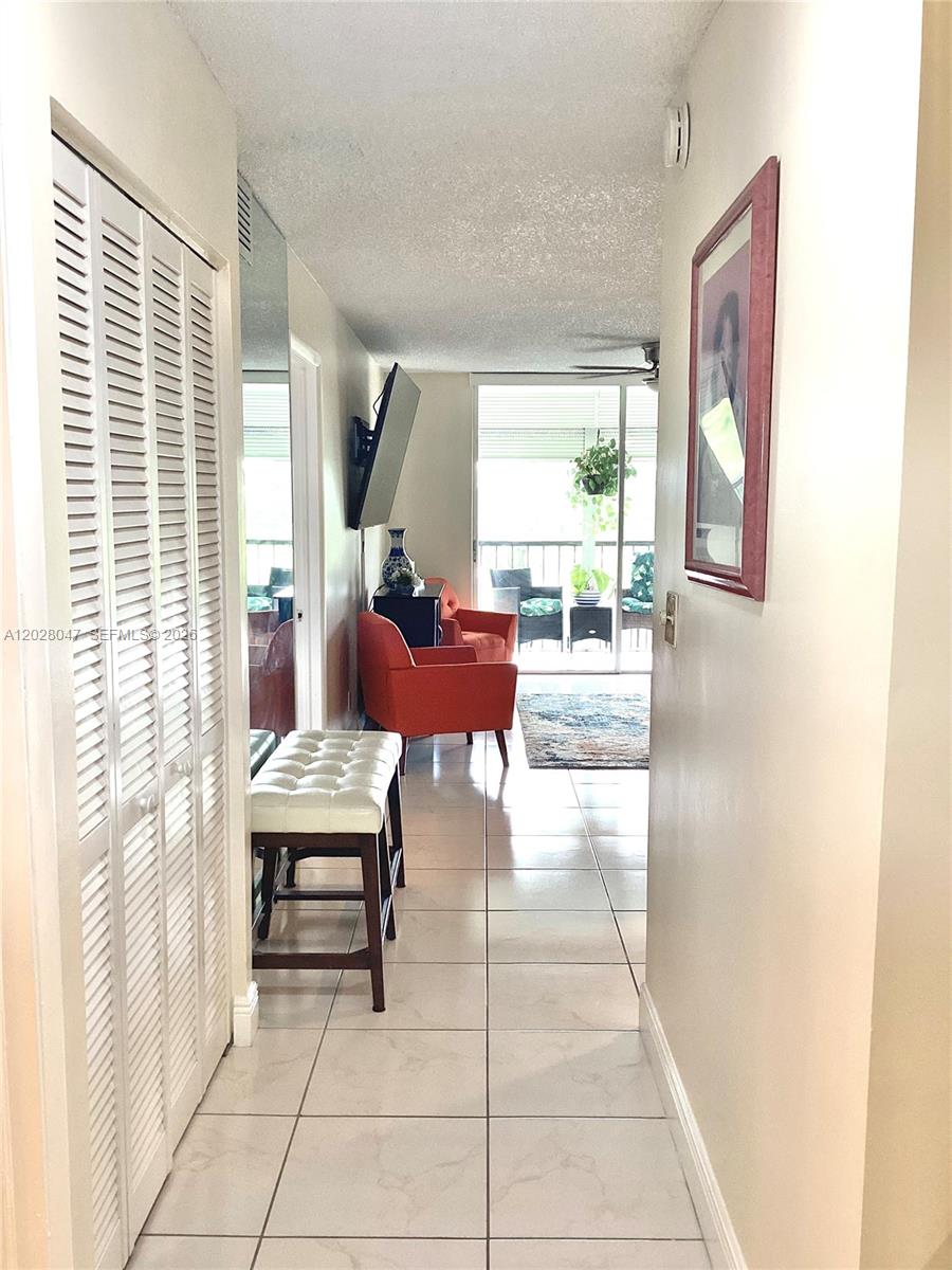 HOLLYBROOK GOLF AND - Residential