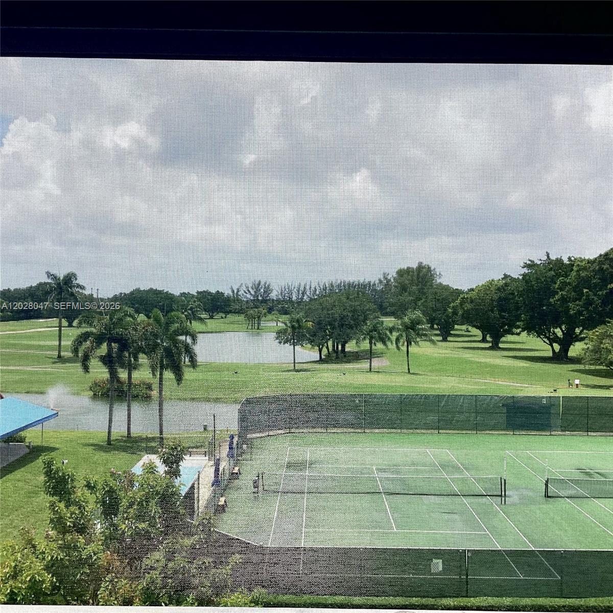 HOLLYBROOK GOLF AND - Residential