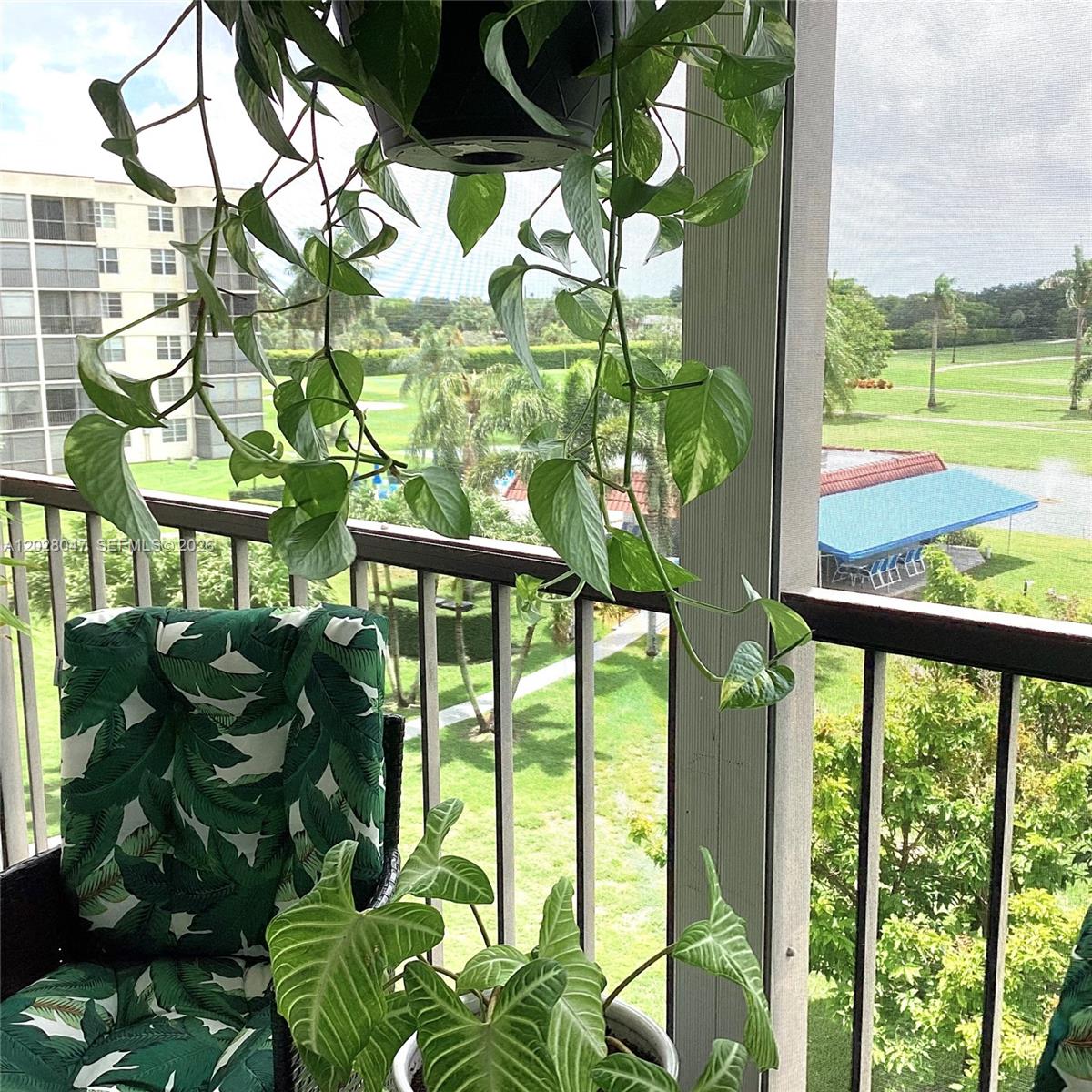 HOLLYBROOK GOLF AND - Residential