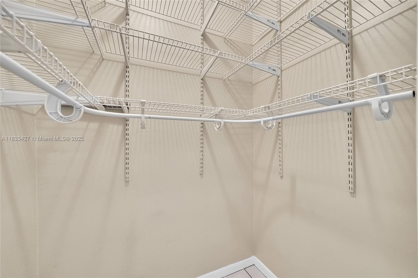 SHERWOOD SQUARE CONDOMINI - Residential Lease