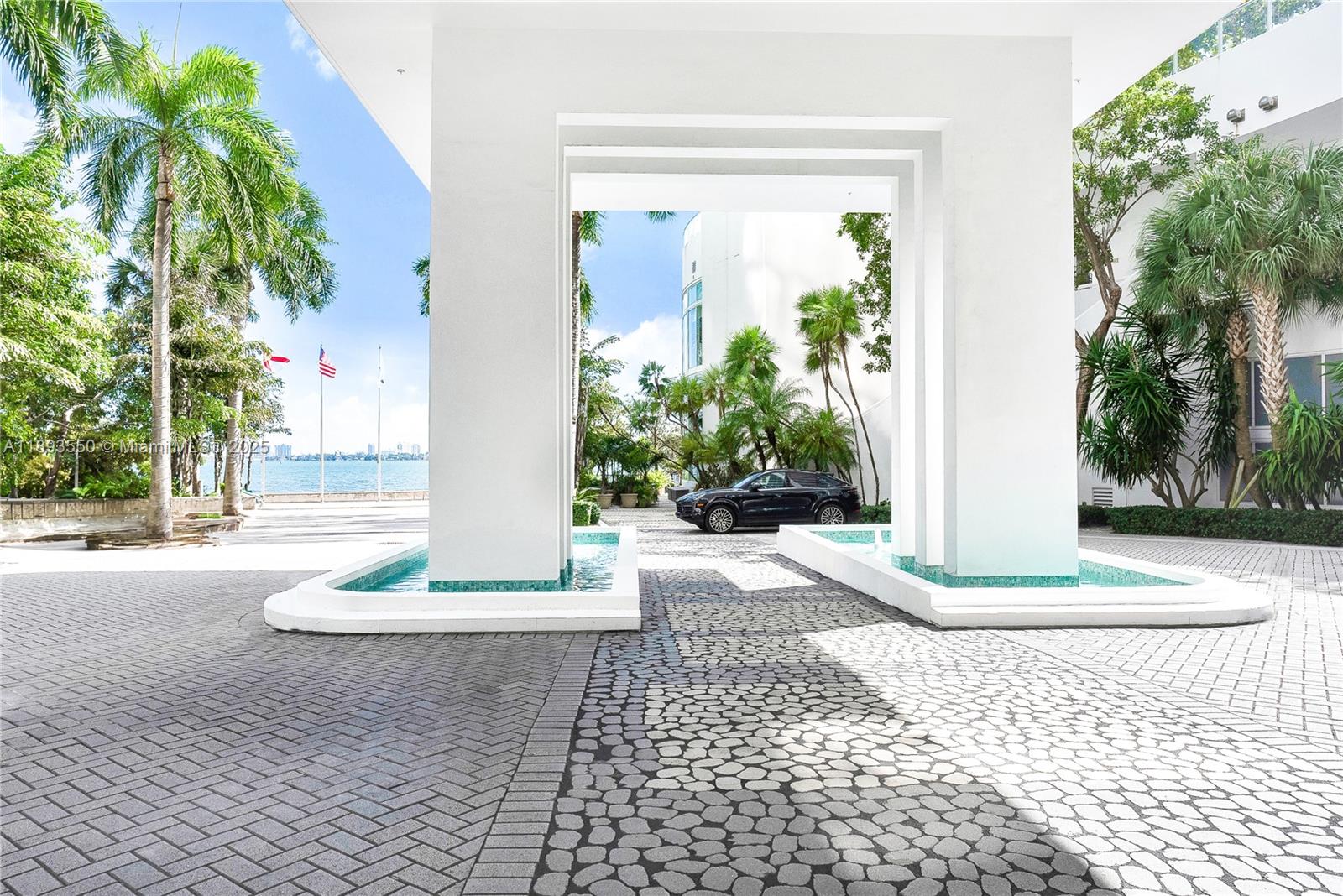 PARAMOUNT BAY CONDO - Residential Lease