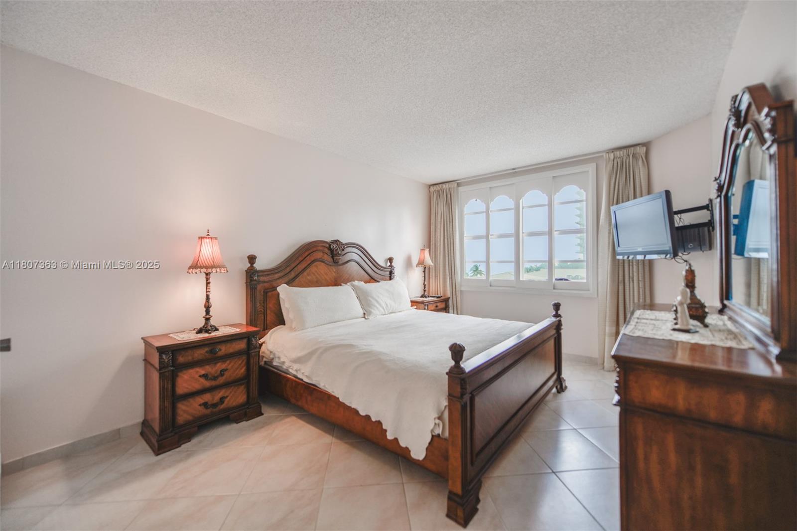 HEMISPHERES CONDO - Residential