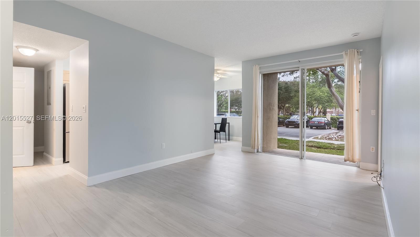7085 Nova Dr 105