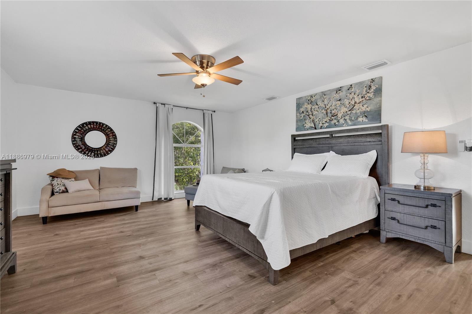 MIAMI SHORES SEC 3 - Residential