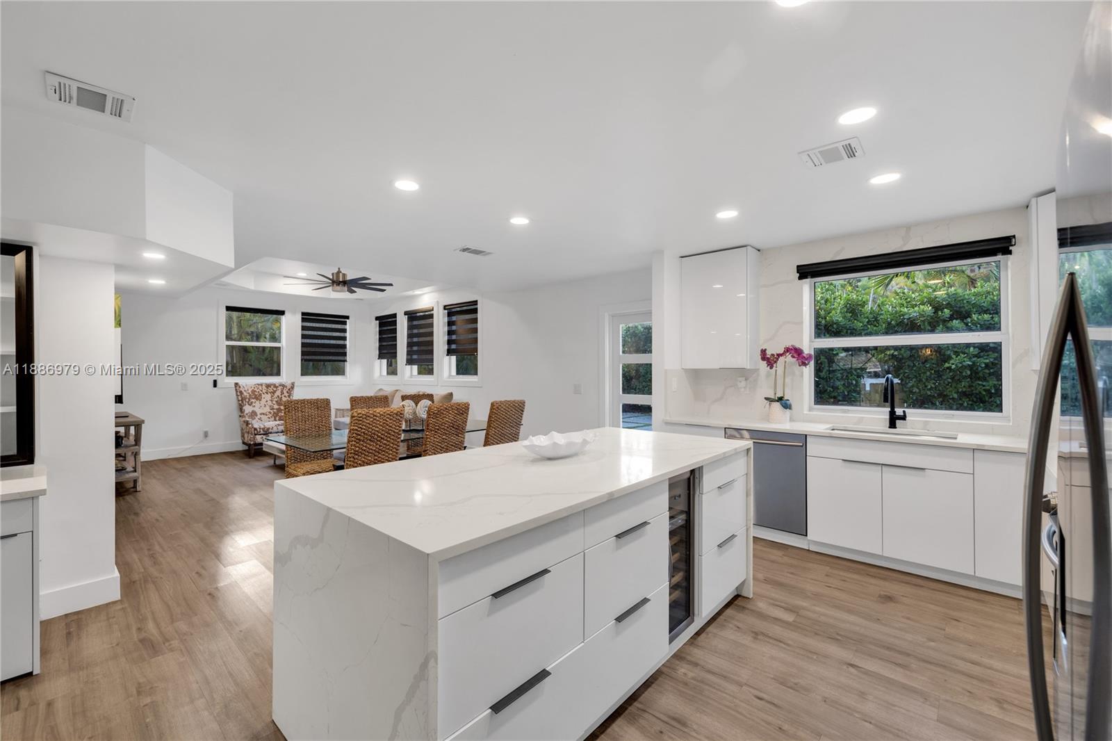 MIAMI SHORES SEC 3 - Residential