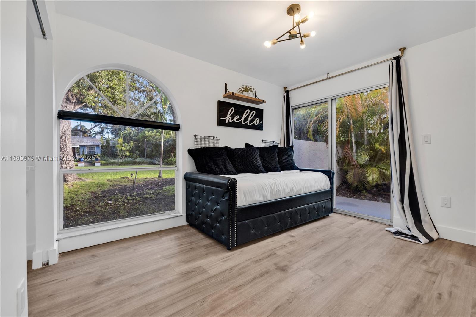 MIAMI SHORES SEC 3 - Residential