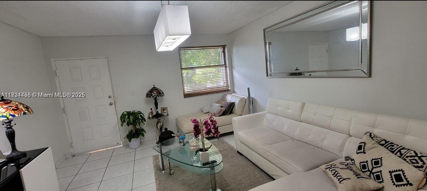 Beautiful 2 Bedroom, 2 Bath Condo located on the Second Floor. Located in the heart of Kendall. Close to shopping Centers and to the Turnpike. Washer/Dryer less than 6 months old, inside unit, NEW Stainless-Steel Refrigerator. Other appliances are in very good condition. The Condo Association has some Reserves. "SELLER WILL GIVE A SELLER'S CONTRIBUTION OF UP TO $5,000 TOWARDS BUYER'S CLOSING COSTS IF IT CLOSES WITH HIS TITLE COMPANY, ELITE LAND TITLE INC."