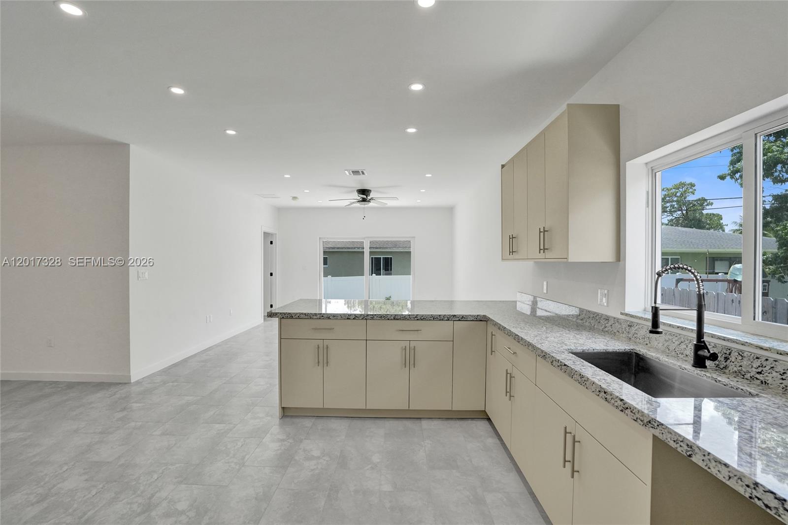 FRANKLIN PARK - Residential