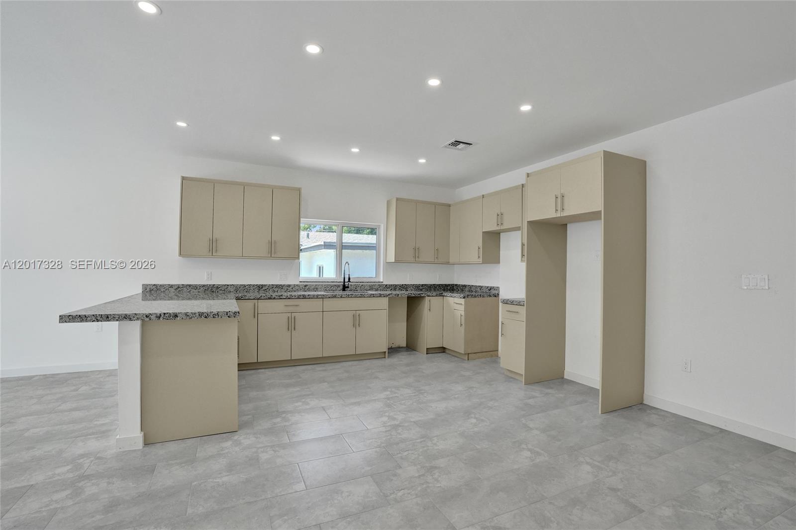 FRANKLIN PARK - Residential