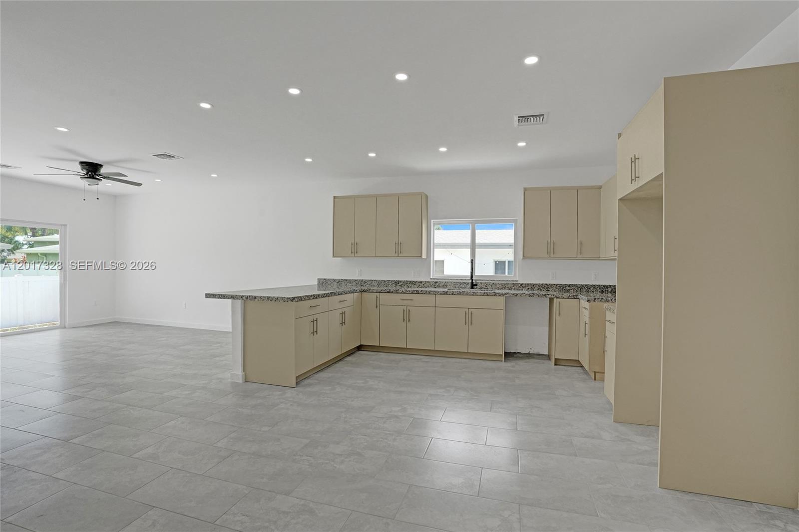 FRANKLIN PARK - Residential