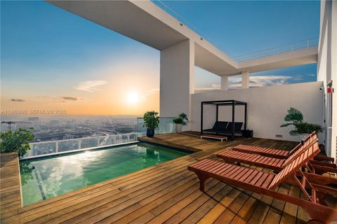 1040 Biscayne Blvd PH-4607 Miami FL 33132