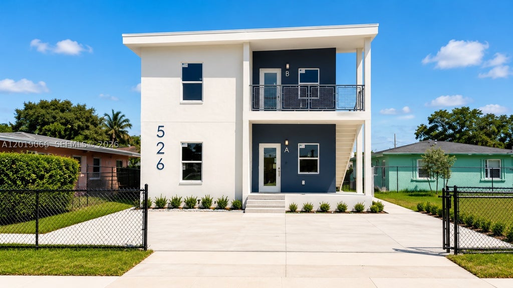 Photo of 526 NW 6th St, Hallandale Beach, FL 33009 (MLS # A12019066)