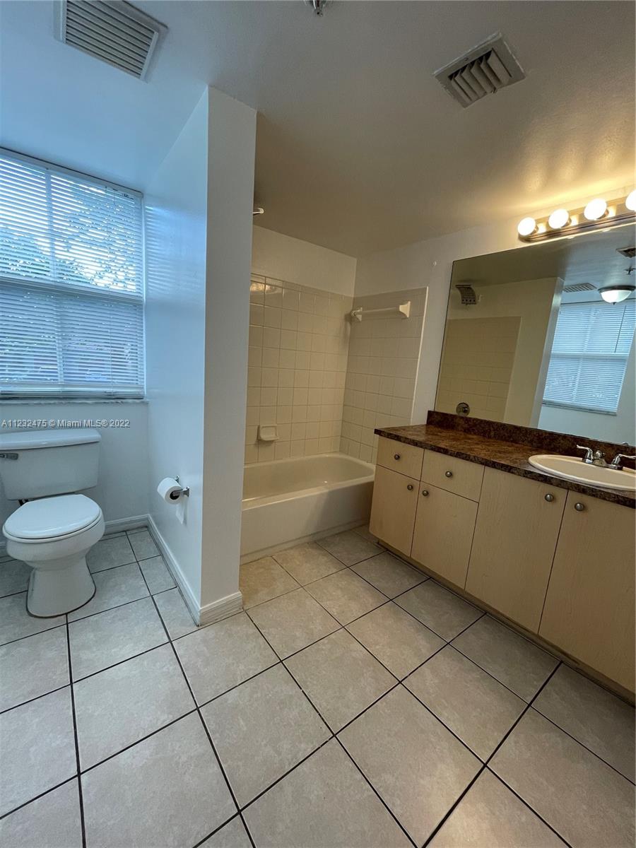 AVENTINE AT MIRAMAR BLDG - Residential Lease