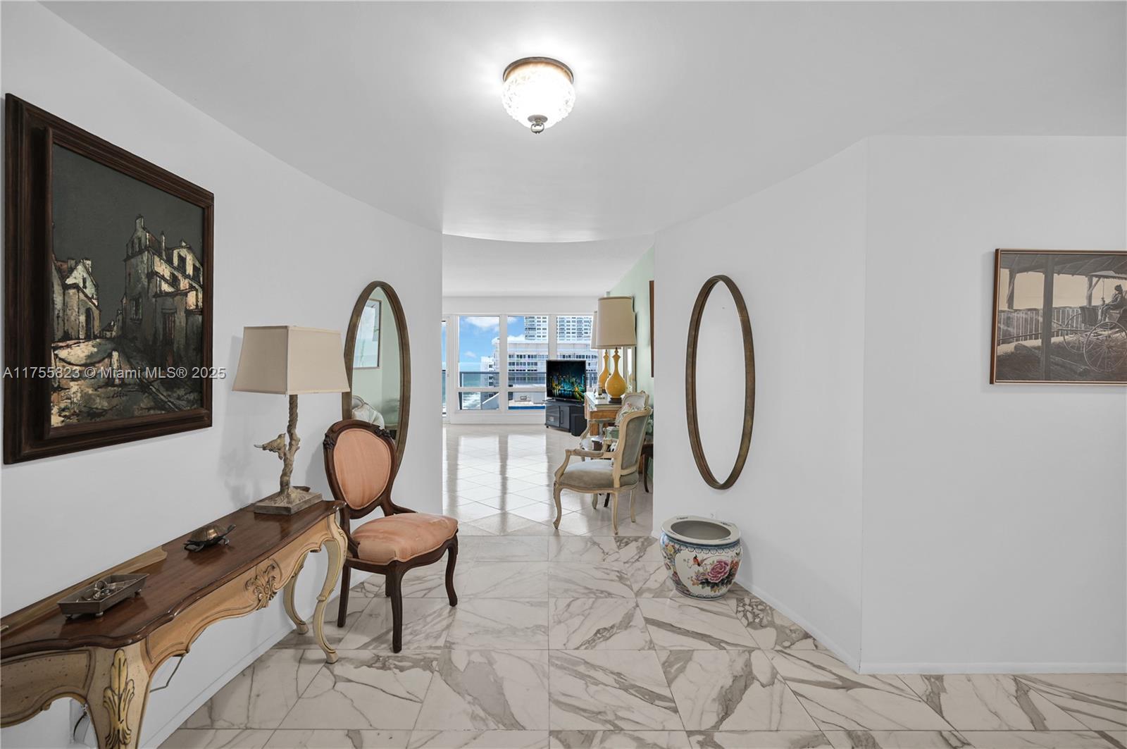 GALLEON CONDO - Residential