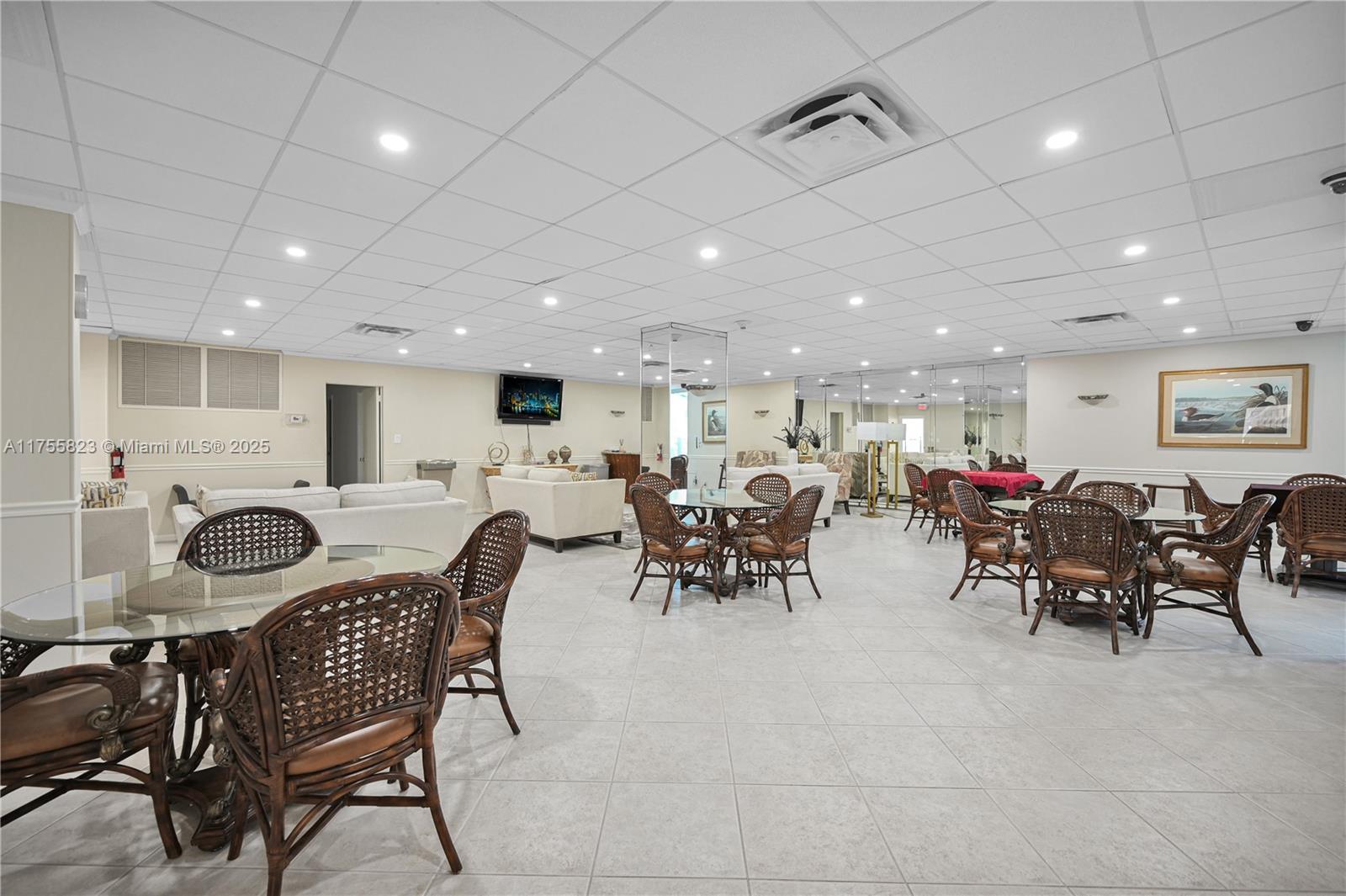 GALLEON CONDO - Residential