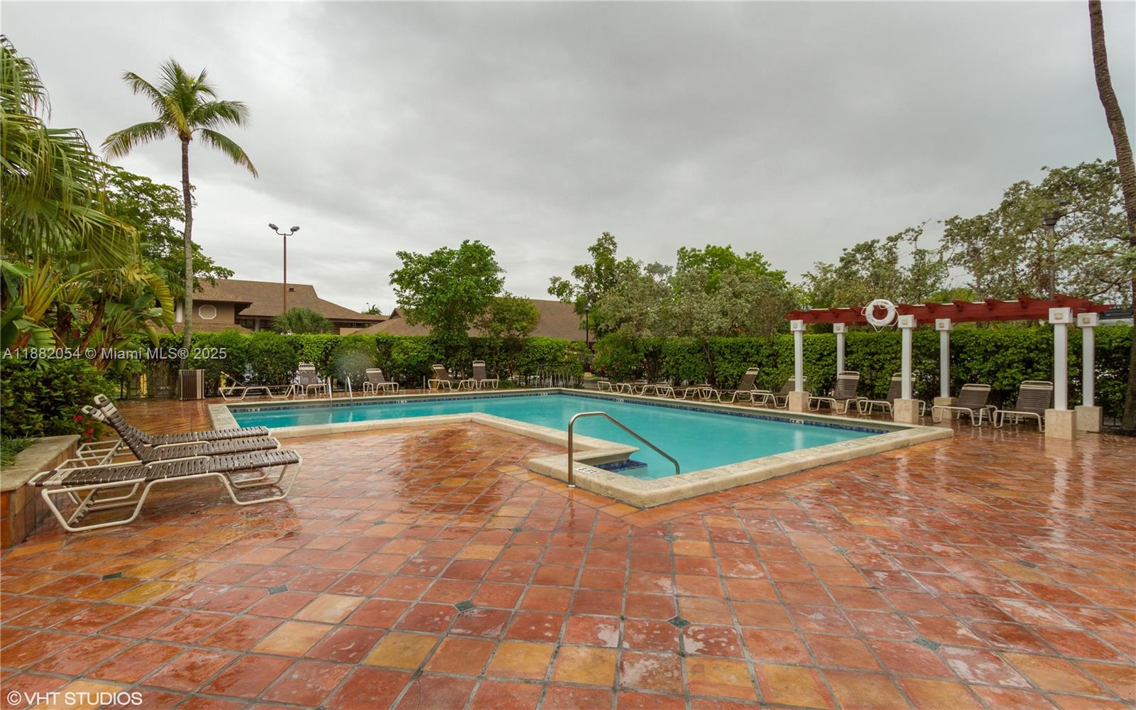 NOB HILL WEST CONDO - Residential Lease