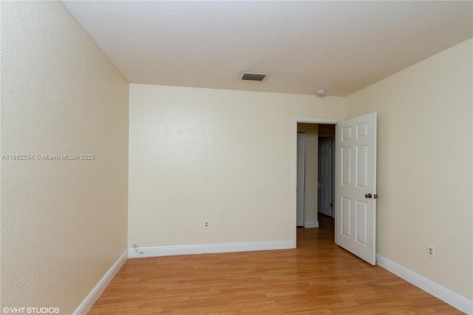 NOB HILL WEST CONDO - Residential Lease
