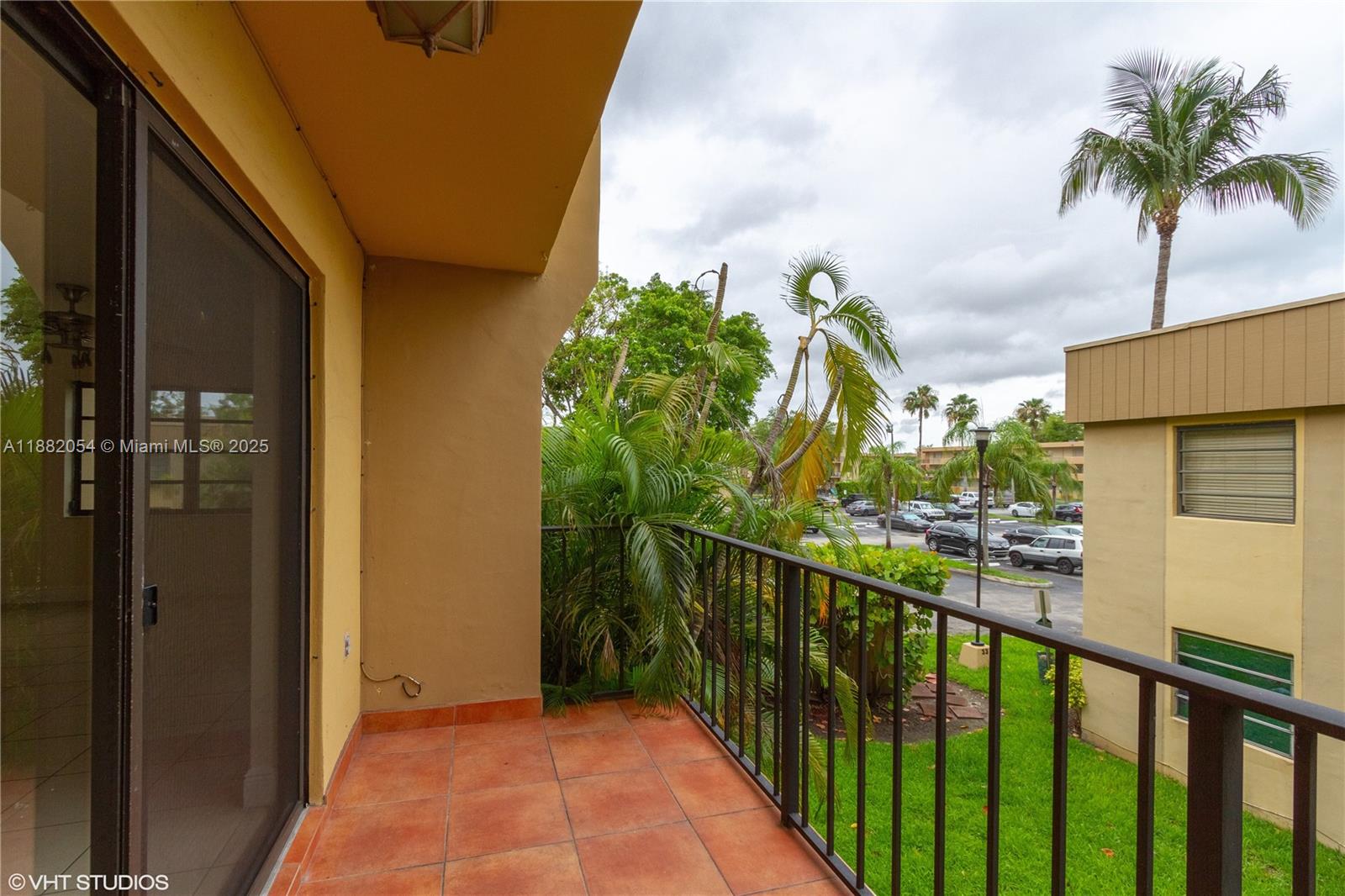 NOB HILL WEST CONDO - Residential Lease