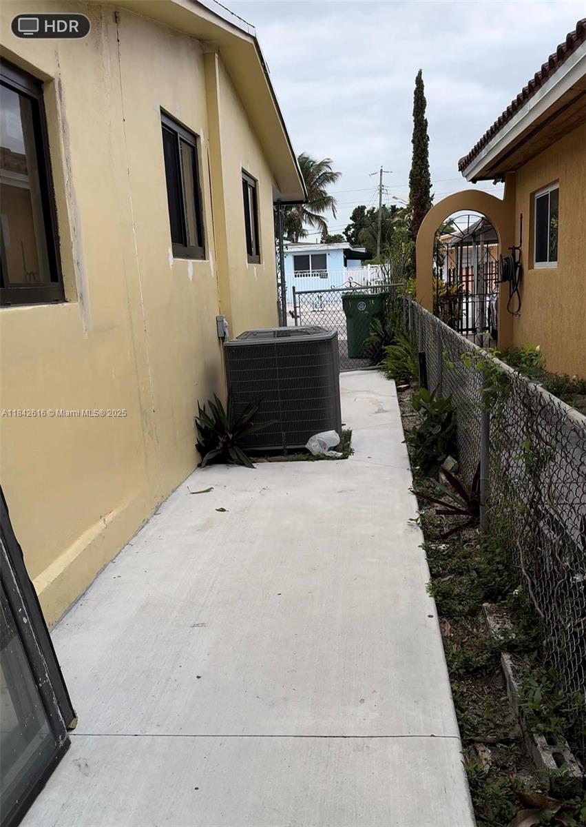 HIALEAH 7TH ADDN - Residential