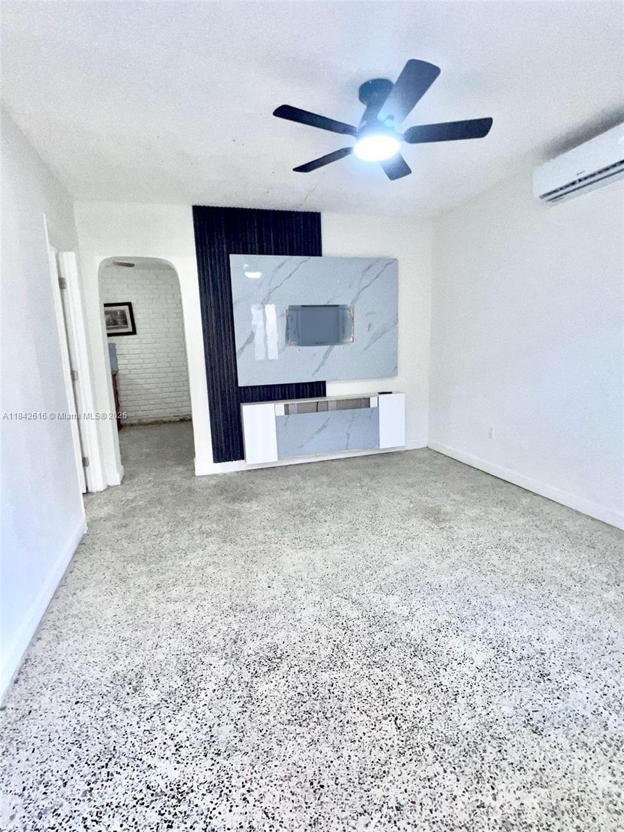 HIALEAH 7TH ADDN - Residential