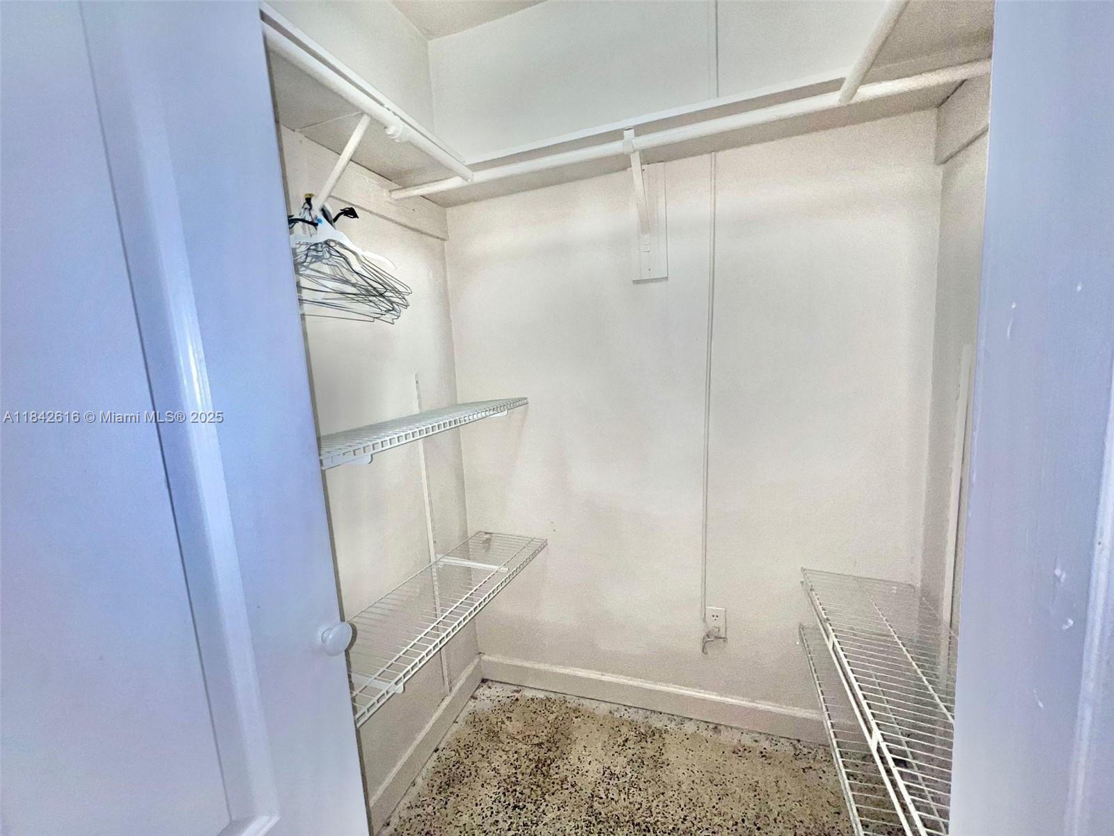 HIALEAH 7TH ADDN - Residential