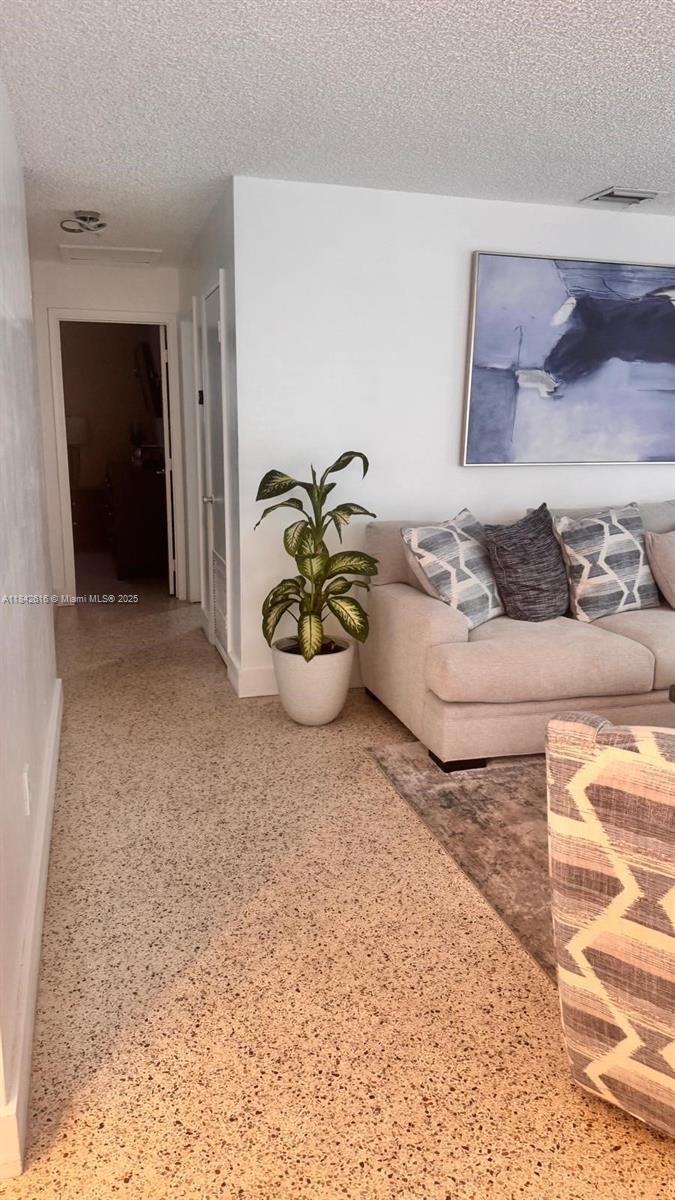 125 W 14th St