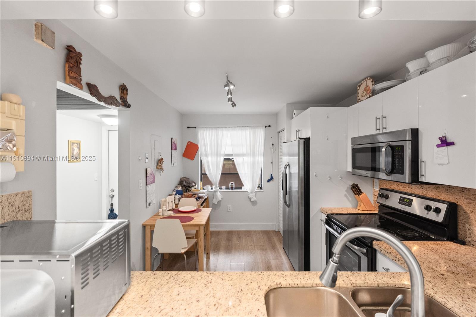 COLONY POINT 2 CONDO - Residential