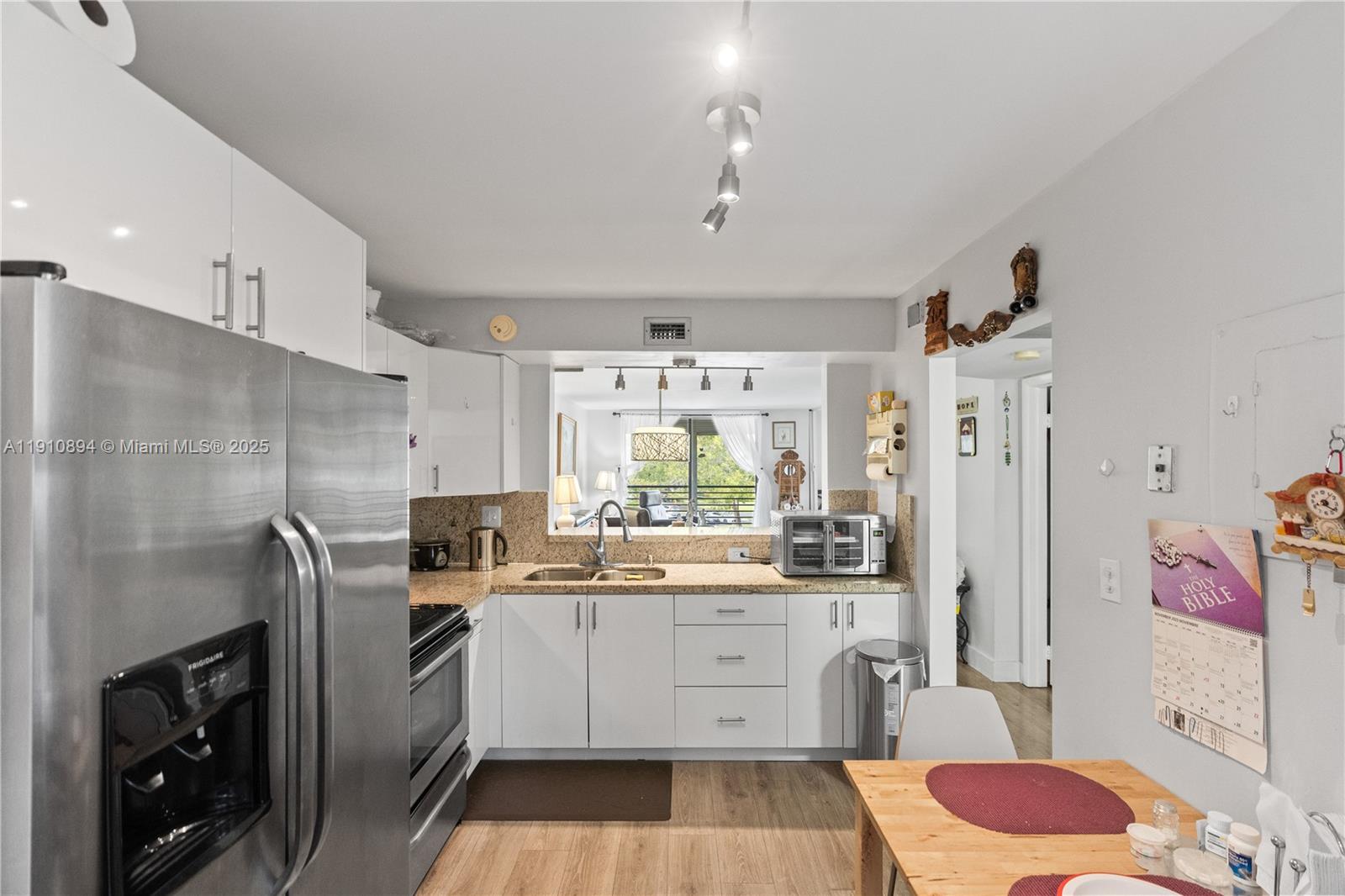 COLONY POINT 2 CONDO - Residential