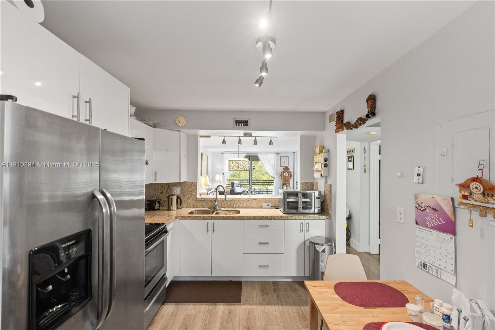 COLONY POINT 2 CONDO - Residential