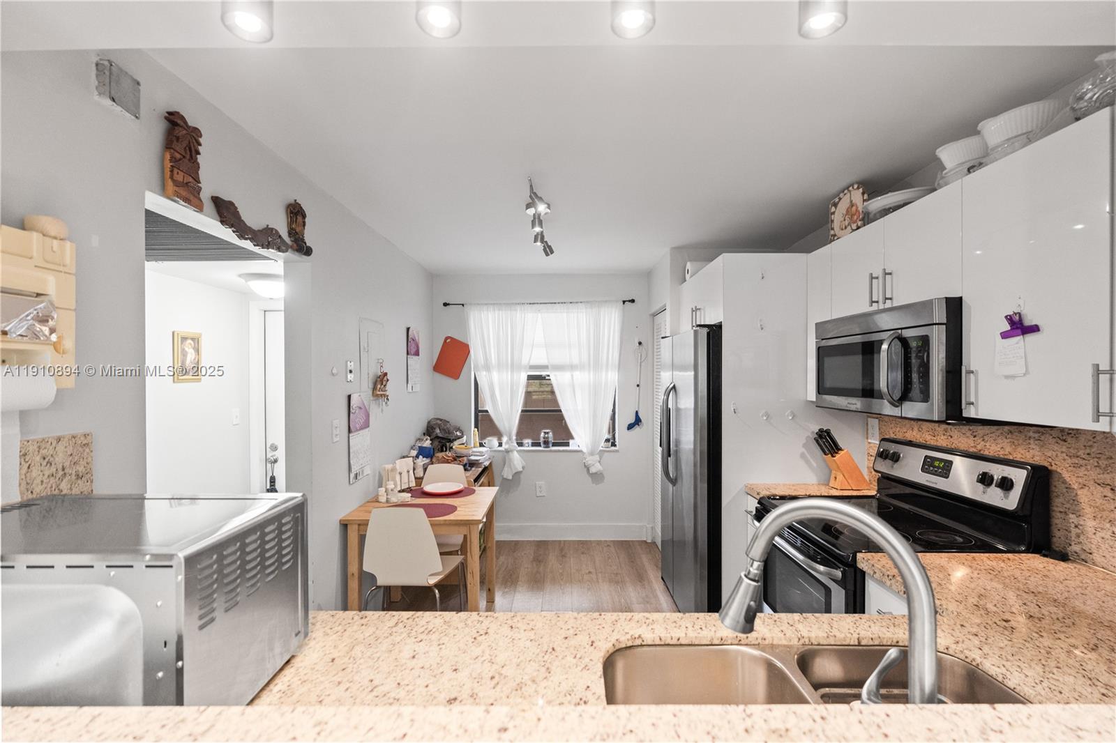 COLONY POINT 2 CONDO - Residential